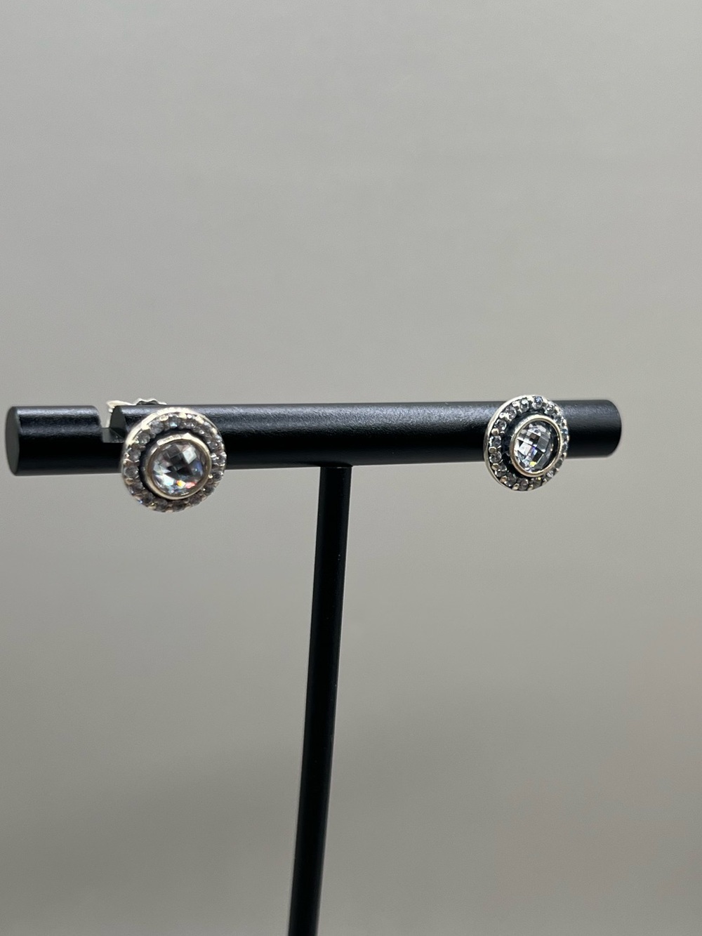 Pandora Brilliant Legacy Sterling Silver Halo Post Earrings - Picture 2 of 6